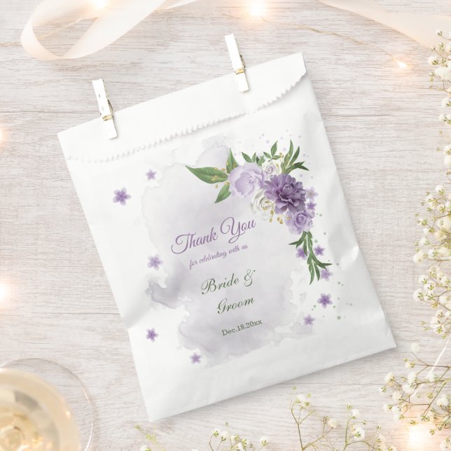 Pretty purple flowers greenery favour bag (Clipped)