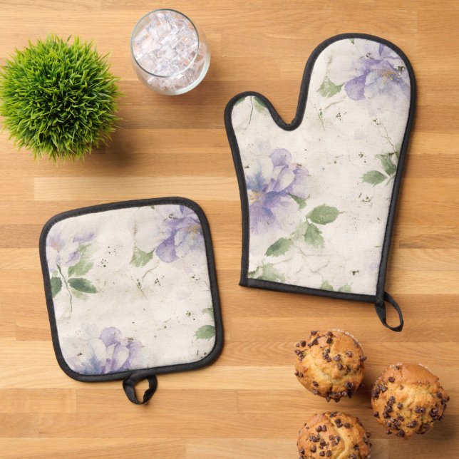 Pretty Purple Lavender Flowers Oven Mitt & Pot Holder Set (Top Down)