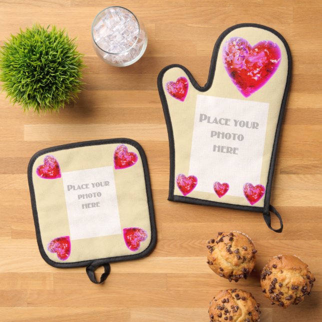 Pretty Red Hearts Photo  Oven Mitt & Pot Holder Set (Top Down)