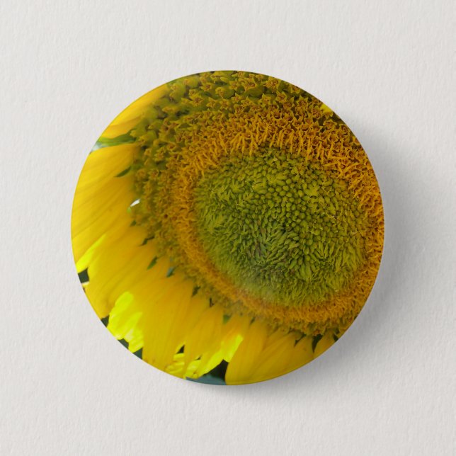 Pretty sunflower 6 cm round badge (Front)