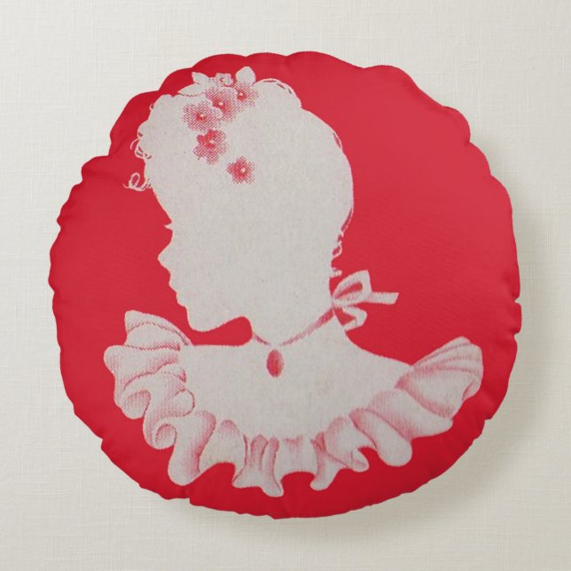 pretty Victorian silhouette Round Cushion (Front)