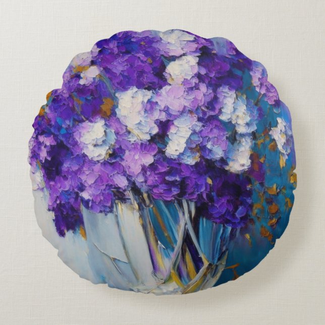Pretty Vintage Purple Flowers Round Cushion (Front)