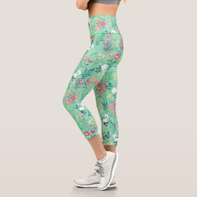 Pretty Watercolor Floral Botanical Green Pattern Capri Leggings (Left)