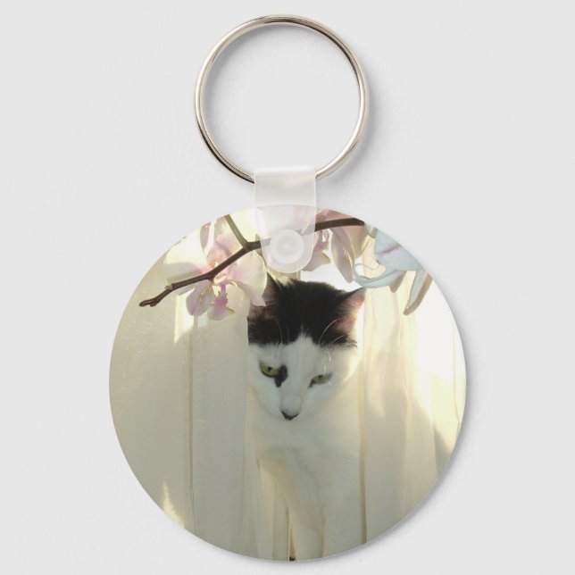 Pretty White Cat Key Ring (Front)
