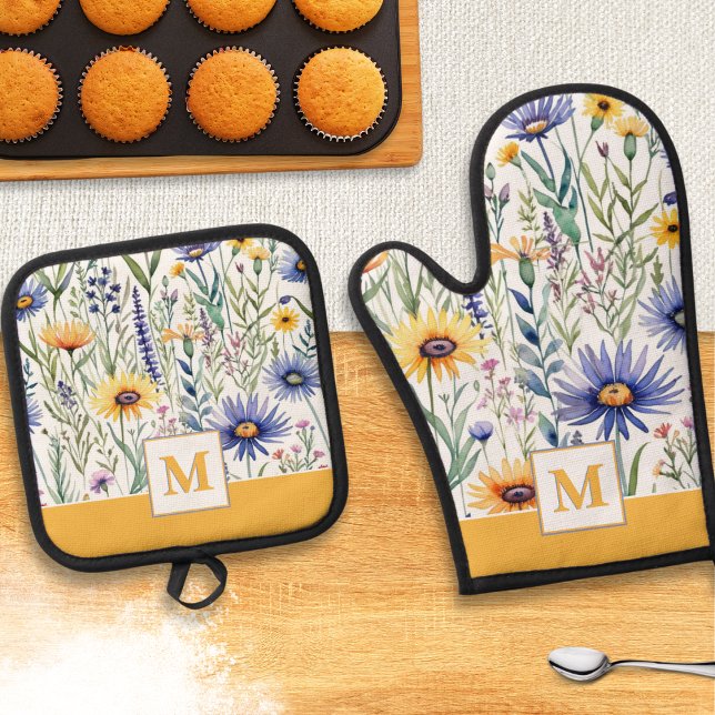 Pretty Wildflowers Rustic Elegant Monogrammed Oven Mitt & Pot Holder Set (A pretty monogrammed oven glove and pot holder set, with a wildflowers pattern in a watercolor style)