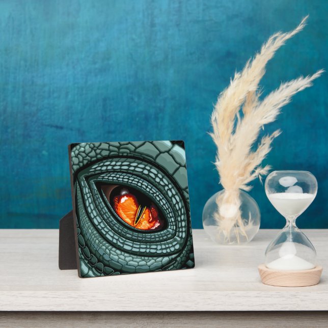 Primal Reptile Predator Eye Plaque (Insitu)