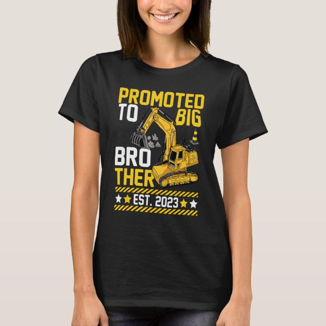 Promoted To Big Bro 2023 Levelled Up To Big Brothe T-Shirt (Front)
