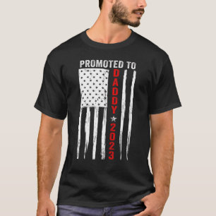 Promoted To Daddy 2023 First Time Father Day New D T-Shirt