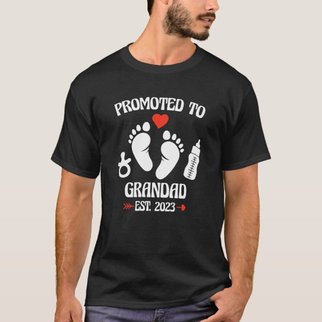 Promoted To Grandad 2023 First Time New Grandpa Pr T-Shirt (Front)
