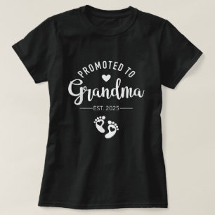 Promoted to Grandma 2025 Soon To Be Grandmother T-Shirt