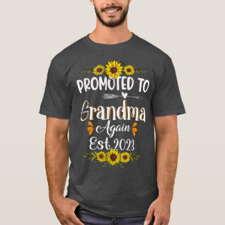 Promoted to Grandma Again Est 2023 Flower Gift T-S T-Shirt