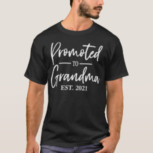 Promoted to Grandma Est 2021  Pregnancy Announceme T-Shirt