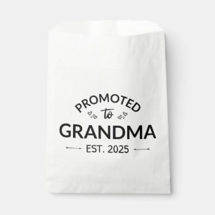 Promoted To Grandma Est. 2025 II Favour Bag