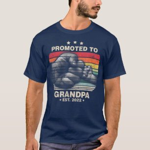 Promoted to Grandpa Est 2022 Men Vintage First Tim T-Shirt