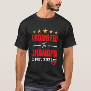 Promoted To Grandpa Est 2023 Grandfather Baby Anno T-Shirt