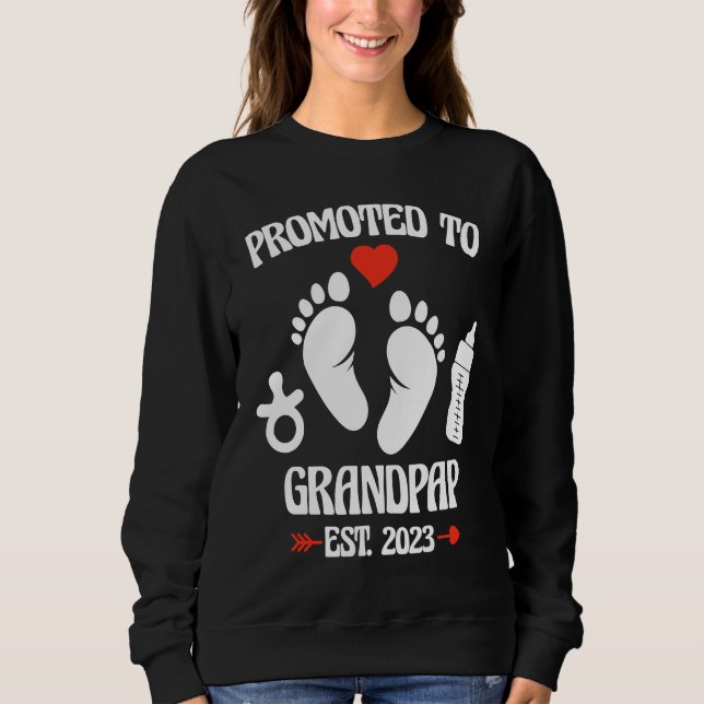 Promoted To Grandpap 2023 First Time New Grandpa P Sweatshirt (Front)