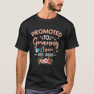 Promoted To Granny Again Est 2023 Pregnancy Announ T-Shirt