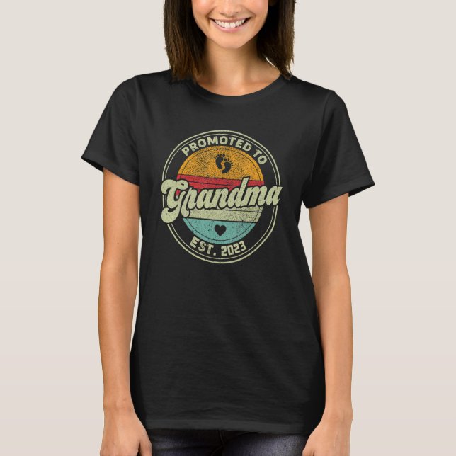 Promoted to Great Grandma Est 2023 Floral First Ti T-Shirt (Front)