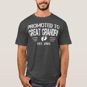 Promoted to Great Grandpa Est 2023 - Retro Pregnan T-Shirt
