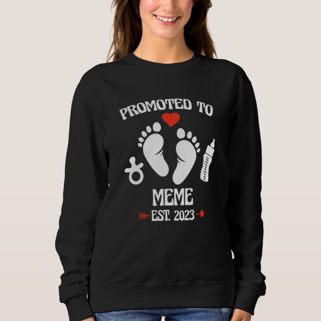 Promoted To Meme 2023 First Time New Grandma Pregn Sweatshirt (Front)