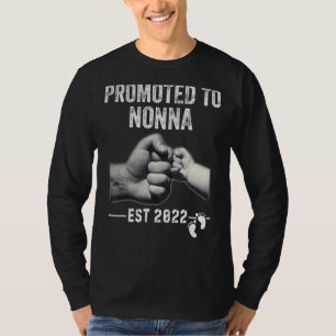 Promoted To Nonna 2022 New Mum 2022 Mother Day 202 T-Shirt
