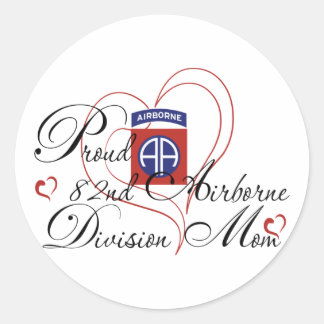 Proud 82nd Airborne Mum Heart Classic Round Sticker