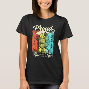 Proud Mama Hen Vintage Chicken Lover Mothers Day 2 T-Shirt