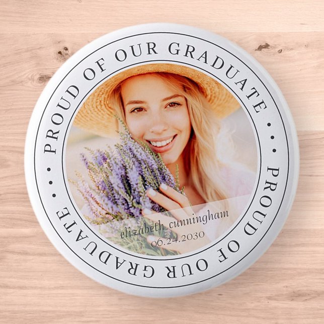 Proud of our Graduate 20XX Modern Graduation Photo 6 Cm Round Badge (Creator Uploaded)