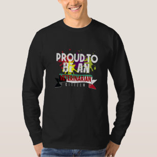 Proud veterinarian citizen Profession career worke T-Shirt