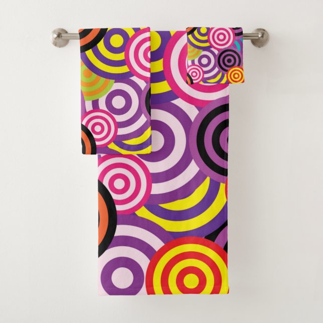 psychedelic circles bath towel set (Insitu)