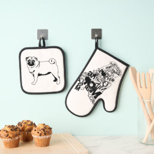 Pug of types oven mitt & pot holder set