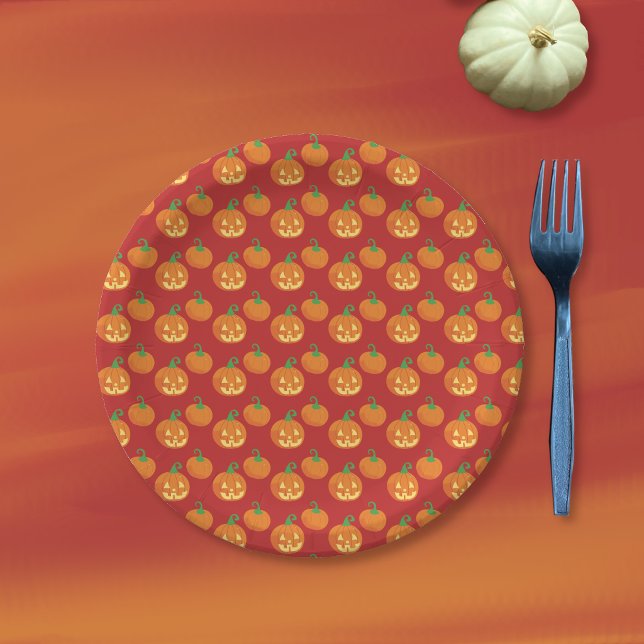 Pumpkin and Jack-o-Lantern Pattern Halloween  Paper Plate (Halloween paper plate with a simple pumpkin and jack-o-lantern pattern . )