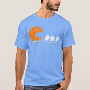 Pumpkin Chasing Ghosts Funny Jack o Lantern Hallow T-Shirt
