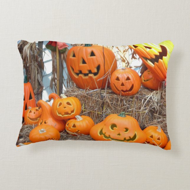 Pumpkin halloween jack o lantern orange pumpkins decorative cushion (Back)