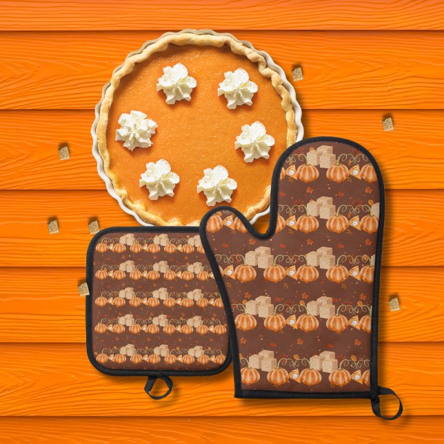 Pumpkin pies and brown sugar cubes brown oven mitt & pot holder set (Creator Uploaded)