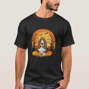 Pumpkin With Funny Halloween Costume Basset Hound  T-Shirt