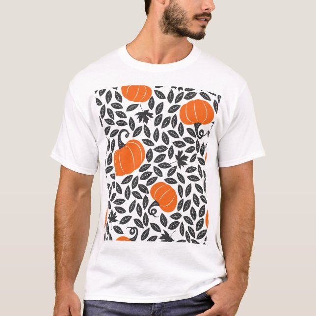Pumpkins, leaves: cute autumn pattern. T-Shirt (Front)