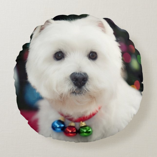 Puppy wearing Christmas bell on neck Round Cushion (Front)