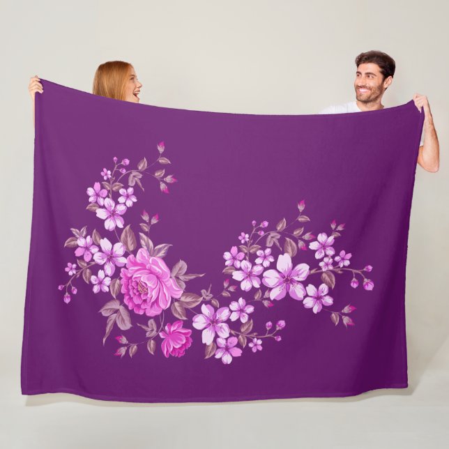 Pure Nature - Summer Of Roses 2 Fleece Blanket (In Situ)