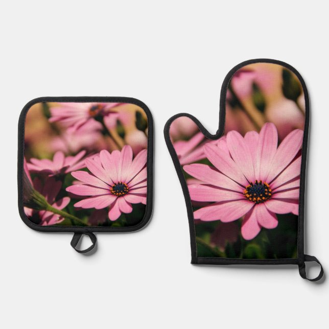 Purple African Daisy Oven Mitt & Pot Holder Set (Front)