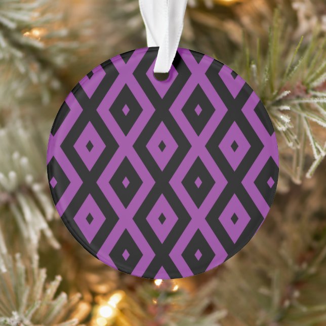 Purple and black diamond pattern ornament (Tree)