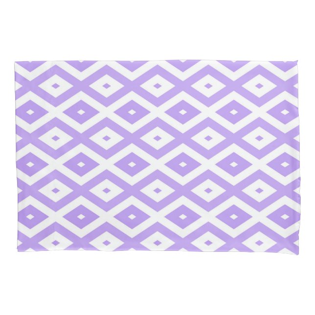 Purple and white diamond pattern pillowcase (Front)
