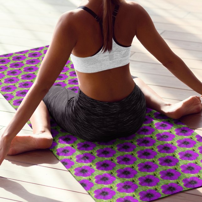 Purple Cranesbill Geranium Floral Pattern Yoga Mat (In Situ (Person on Mat))