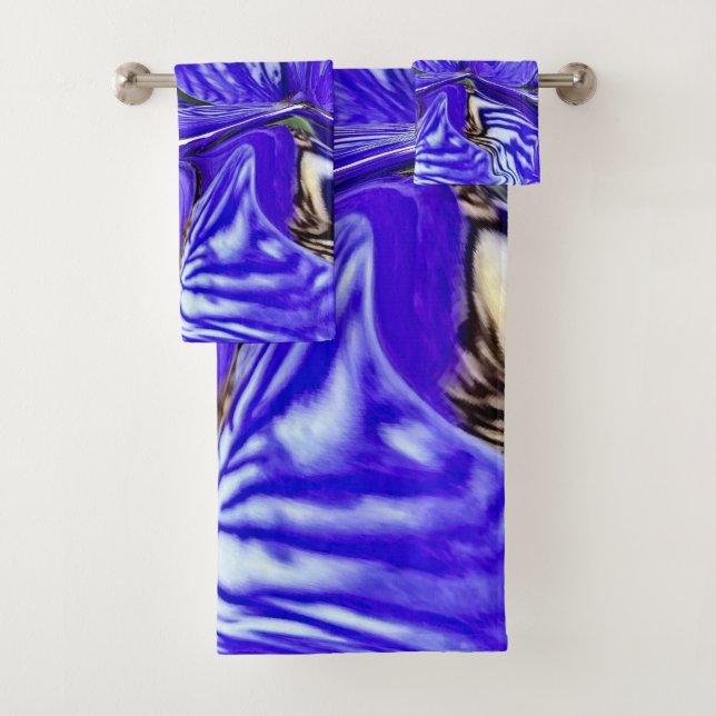 Purple Iris Flower Bath Towel Set (Insitu)