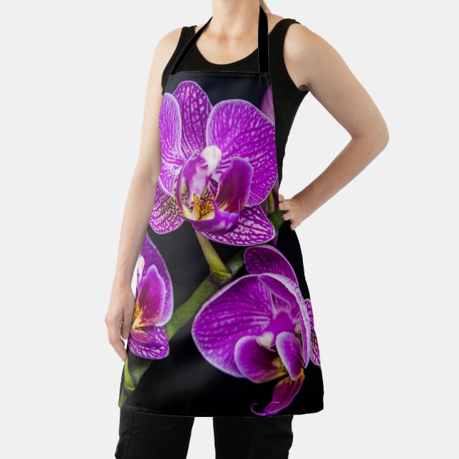 Purple orchid apron (Insitu)