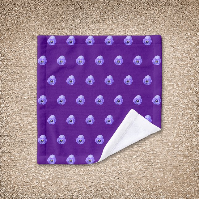 Purple Pansy Flower Seamless Pattern on Wash Cloth (Purple Pansy flower seamless pattern on wash cloth)