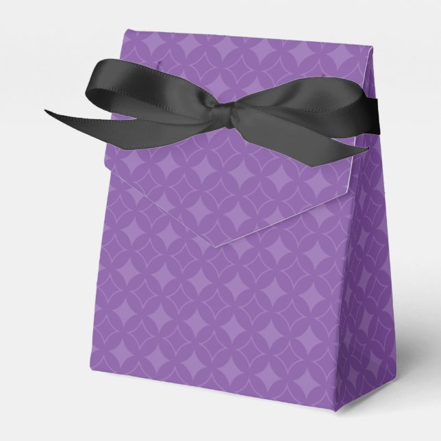 Purple shippo pattern favour box (Front Side)