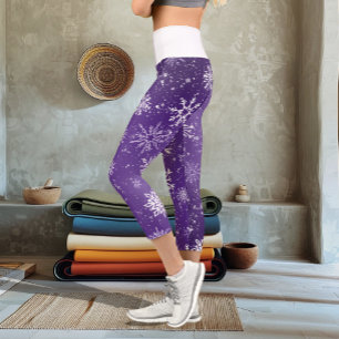 Purple Snowflakes Pattern Magical Winter Holiday Capri Leggings