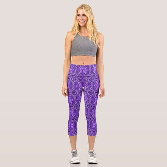 Purple Symmetrical Diamond Shaped Pattern Capri Leggings (Front)