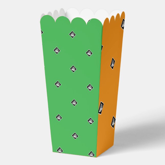 Pyramid Cube Repeat Orange + Green             Favour Box (Front)